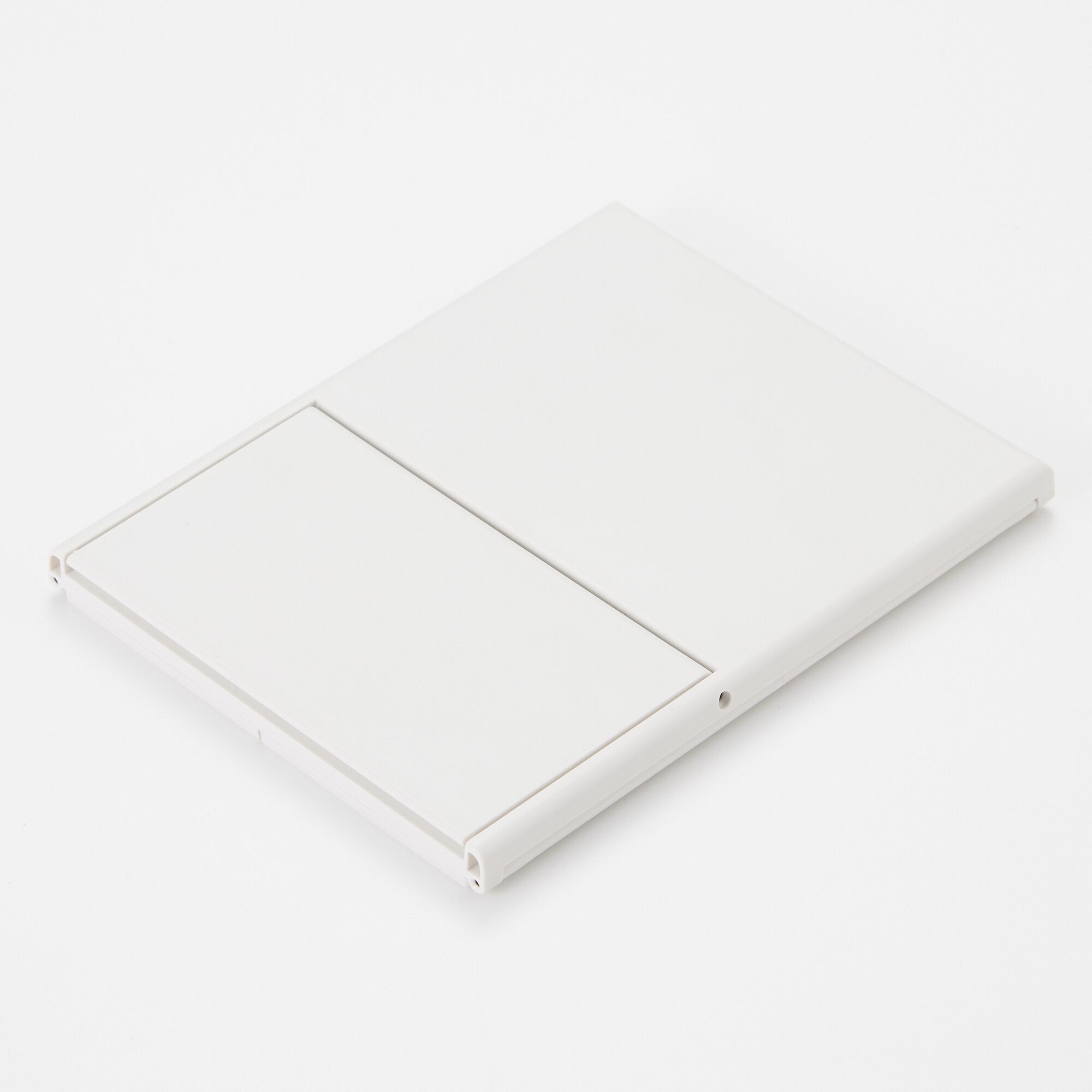 Styrene Tri-fold Mirror - Image 4