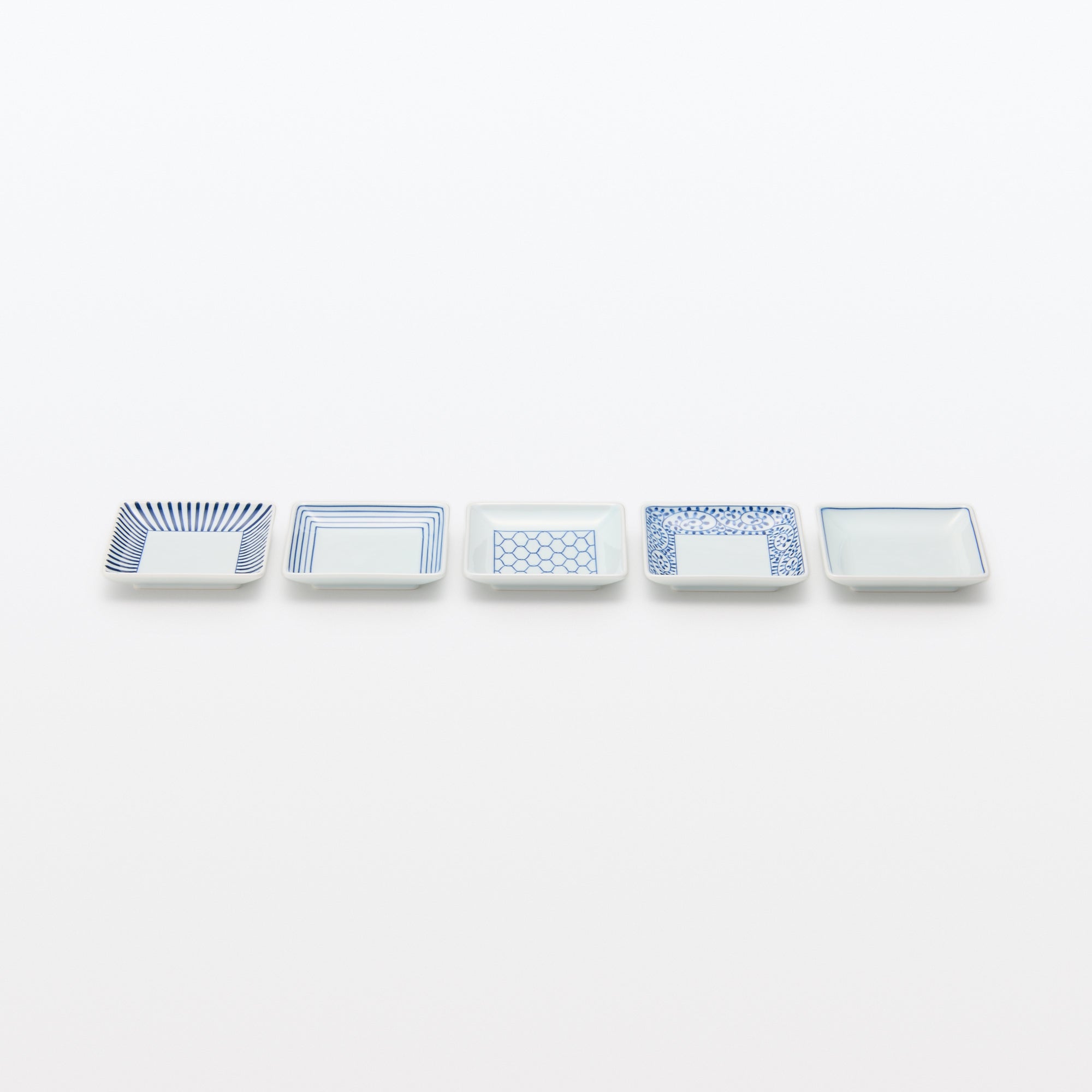 Hasami Ware Square Plate - Stripes Pattern - Image 7