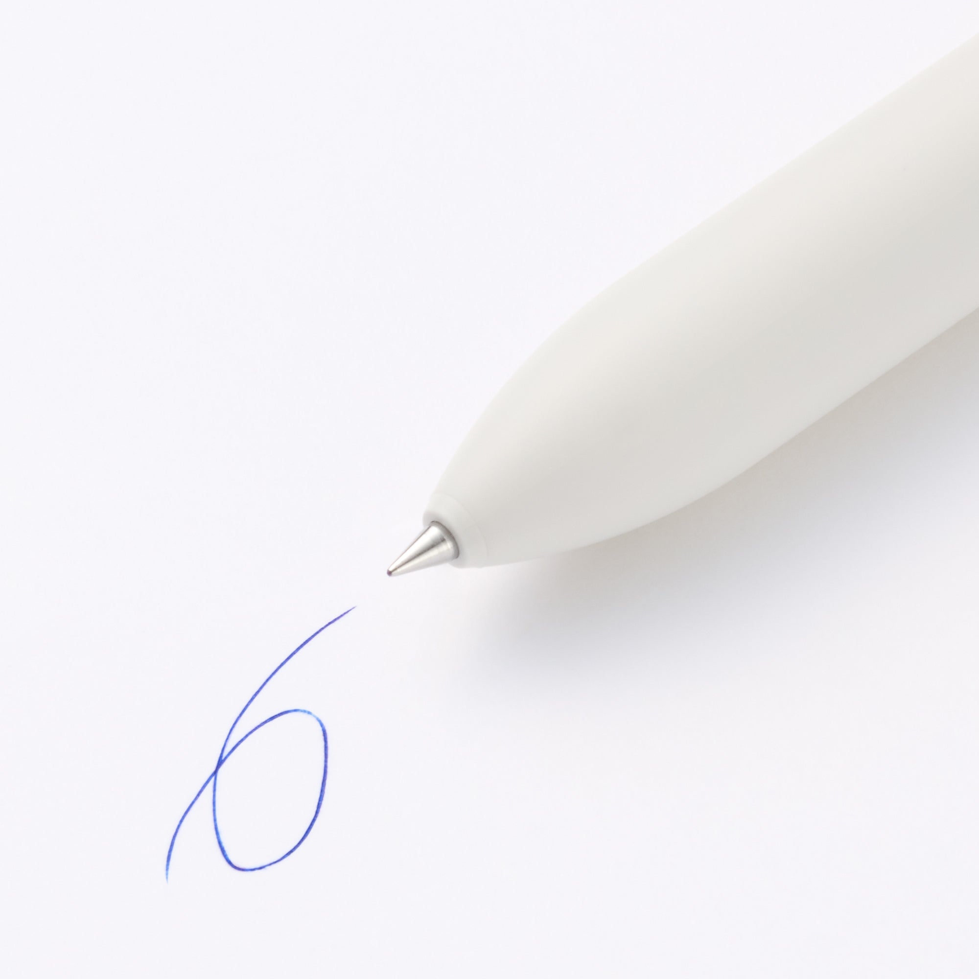 Smooth Oil Ink 4-Color Ballpoint Pen 0.38 mm - Image 5