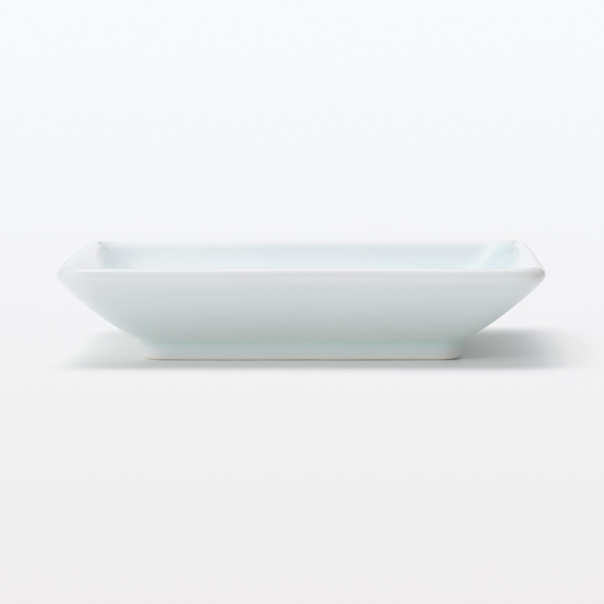 Hasami Ware Square Plate - Mesh Pattern - Image 3