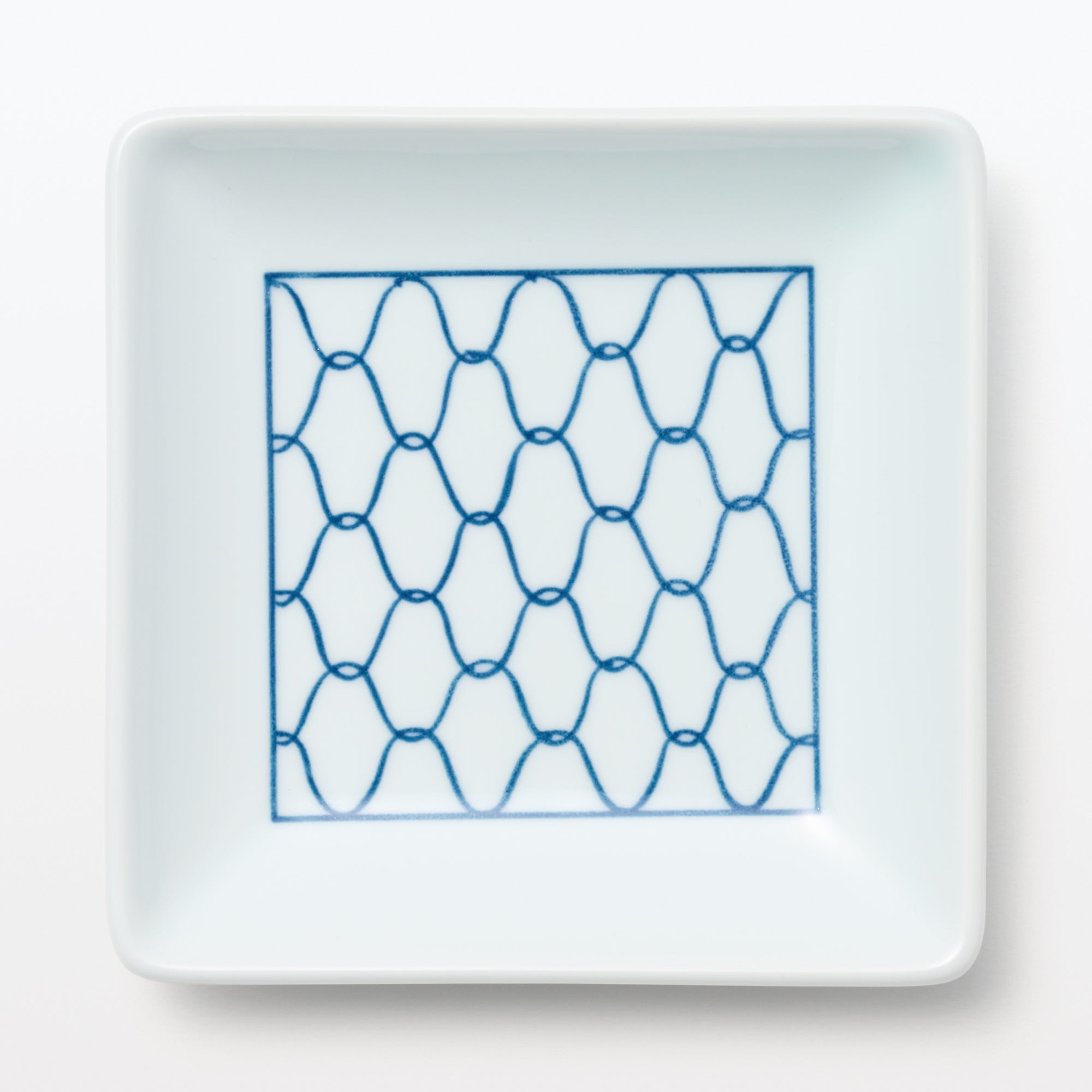 Hasami Ware Square Plate - Mesh Pattern - Image 2
