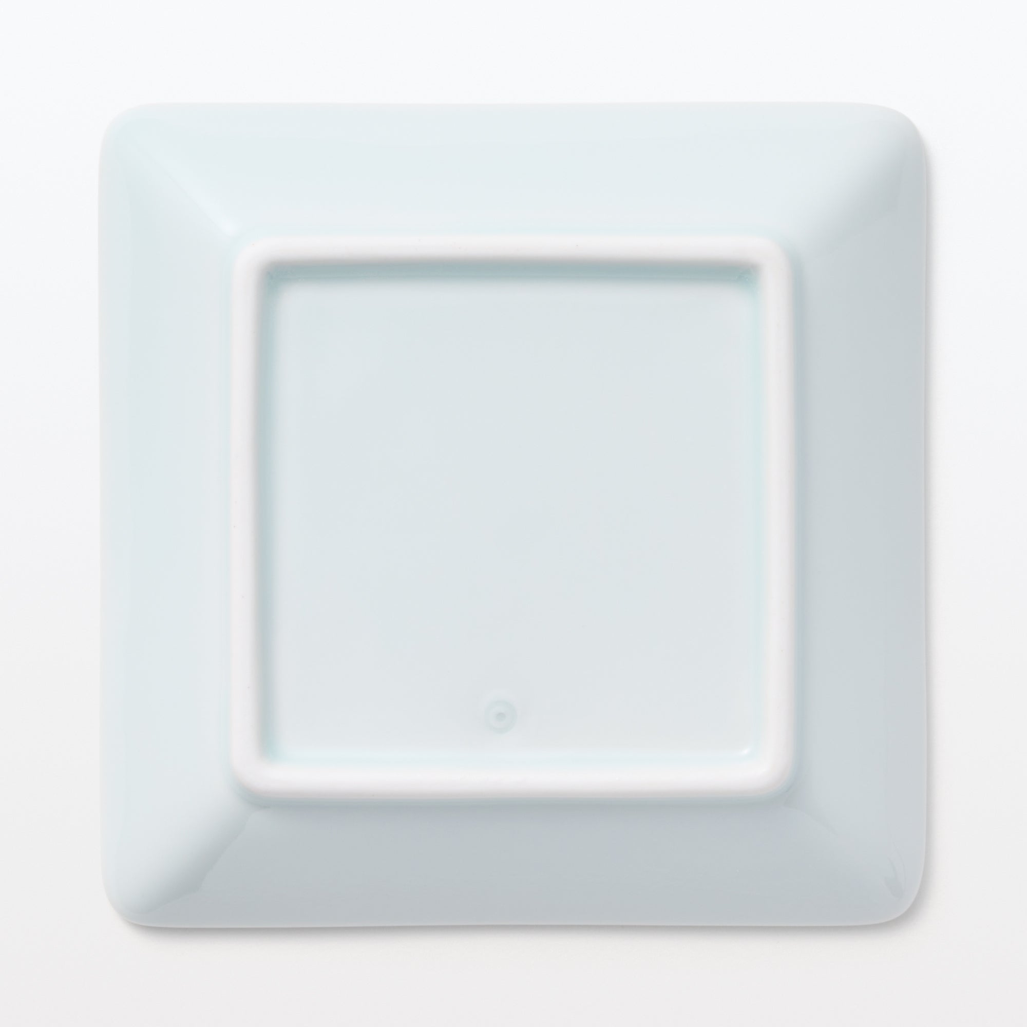 Hasami Ware Square Plate - Mesh Pattern - Image 4