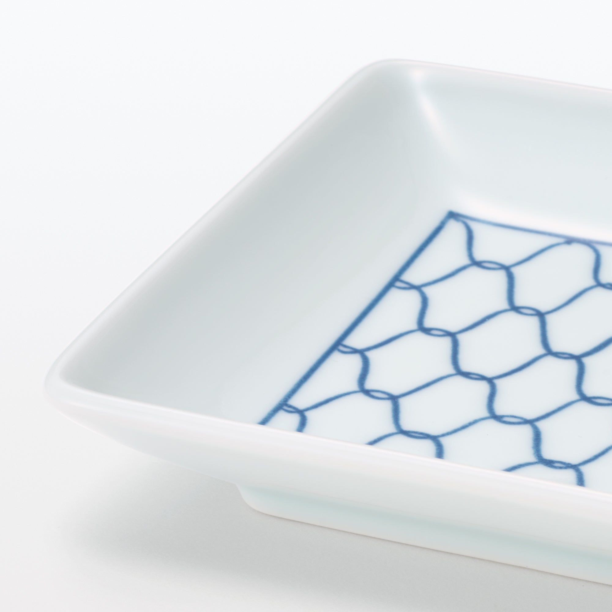 Hasami Ware Square Plate - Mesh Pattern - Image 5