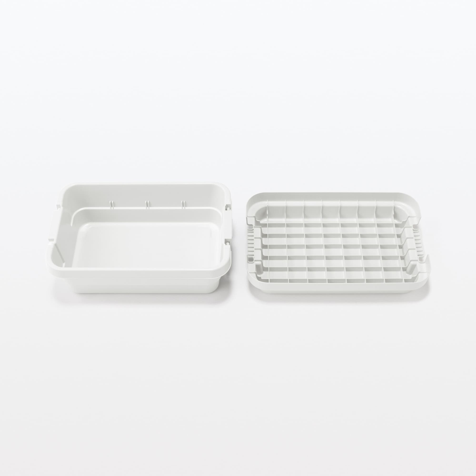 Heavy Duty Polypropylene Shallow Storage Box - Large (31.7 Qt) - Image 5