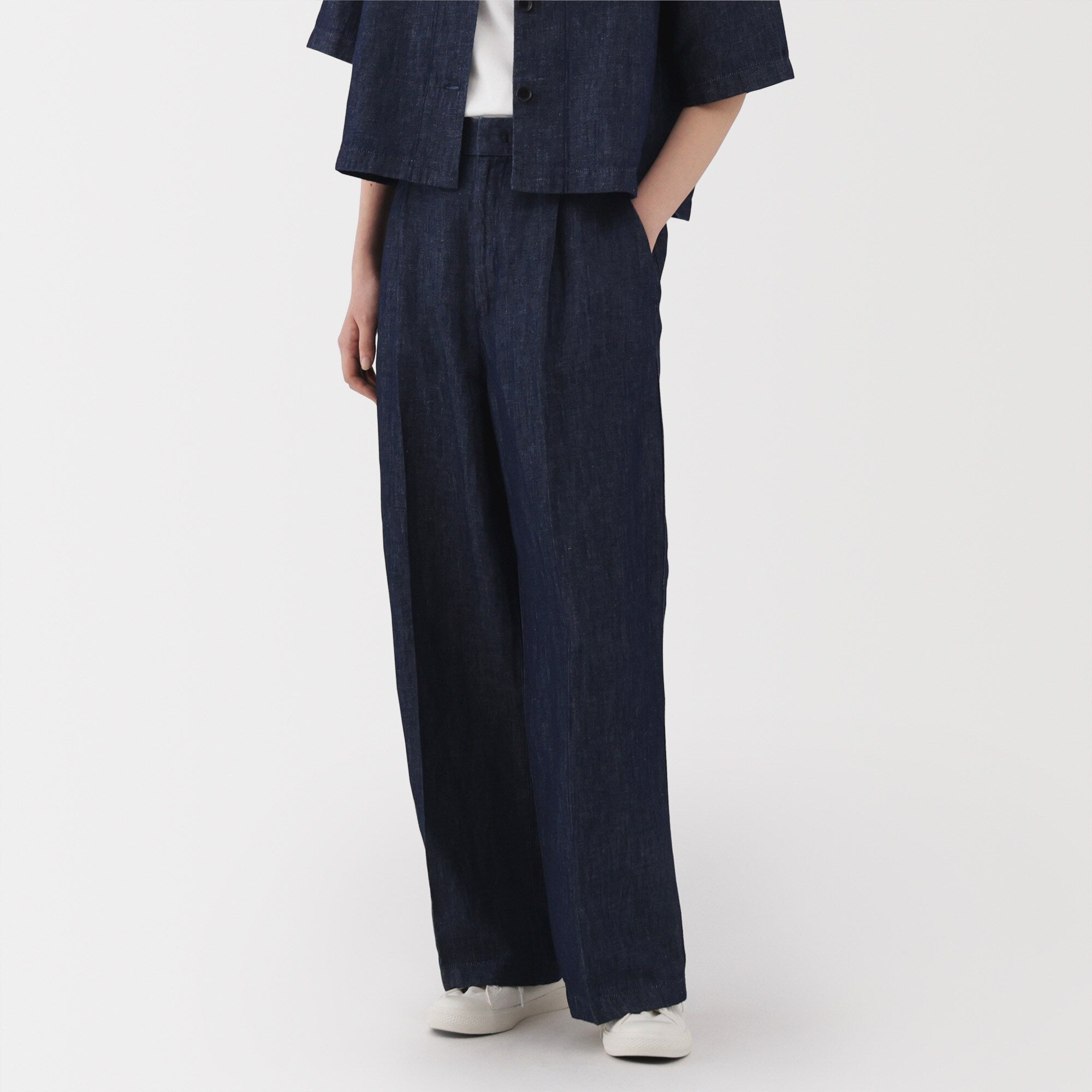 Women's Hemp Blend Denim Darted Wide Pants - Image 3