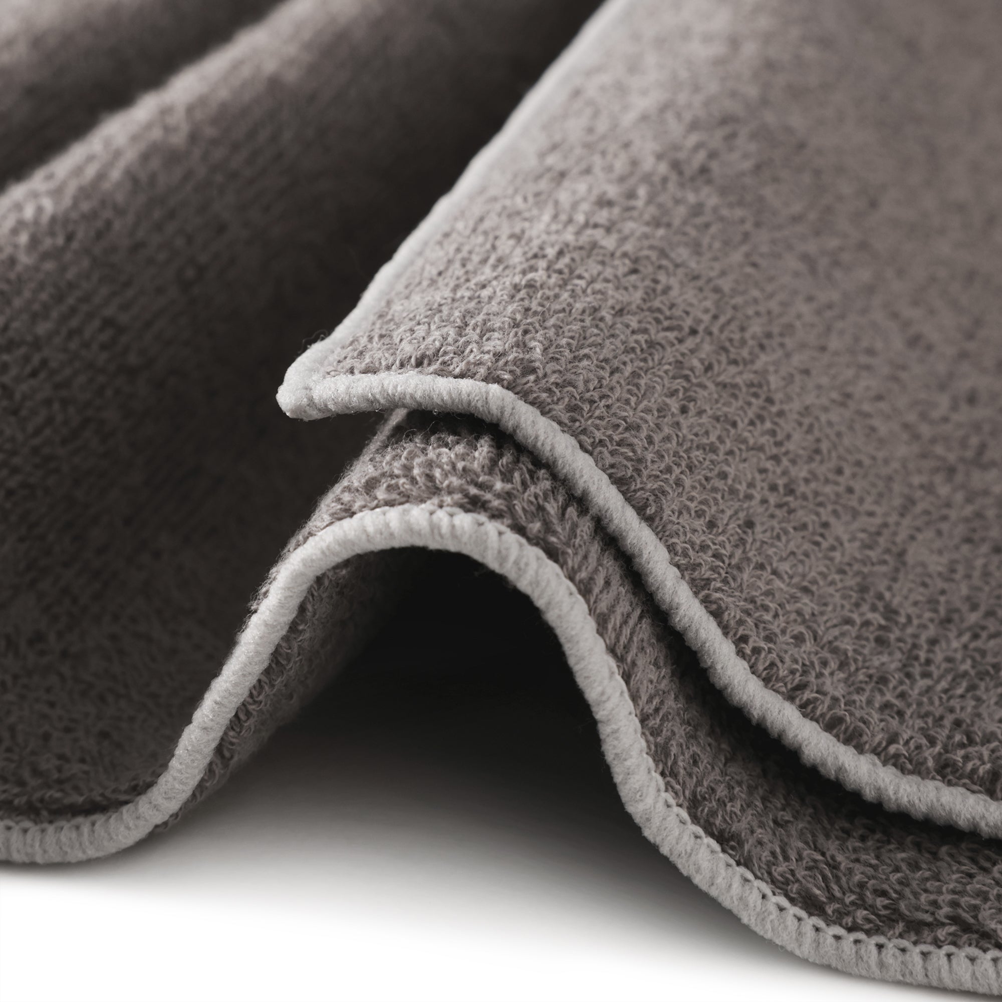 Color Stitch Pile Bath Towel - Image 2