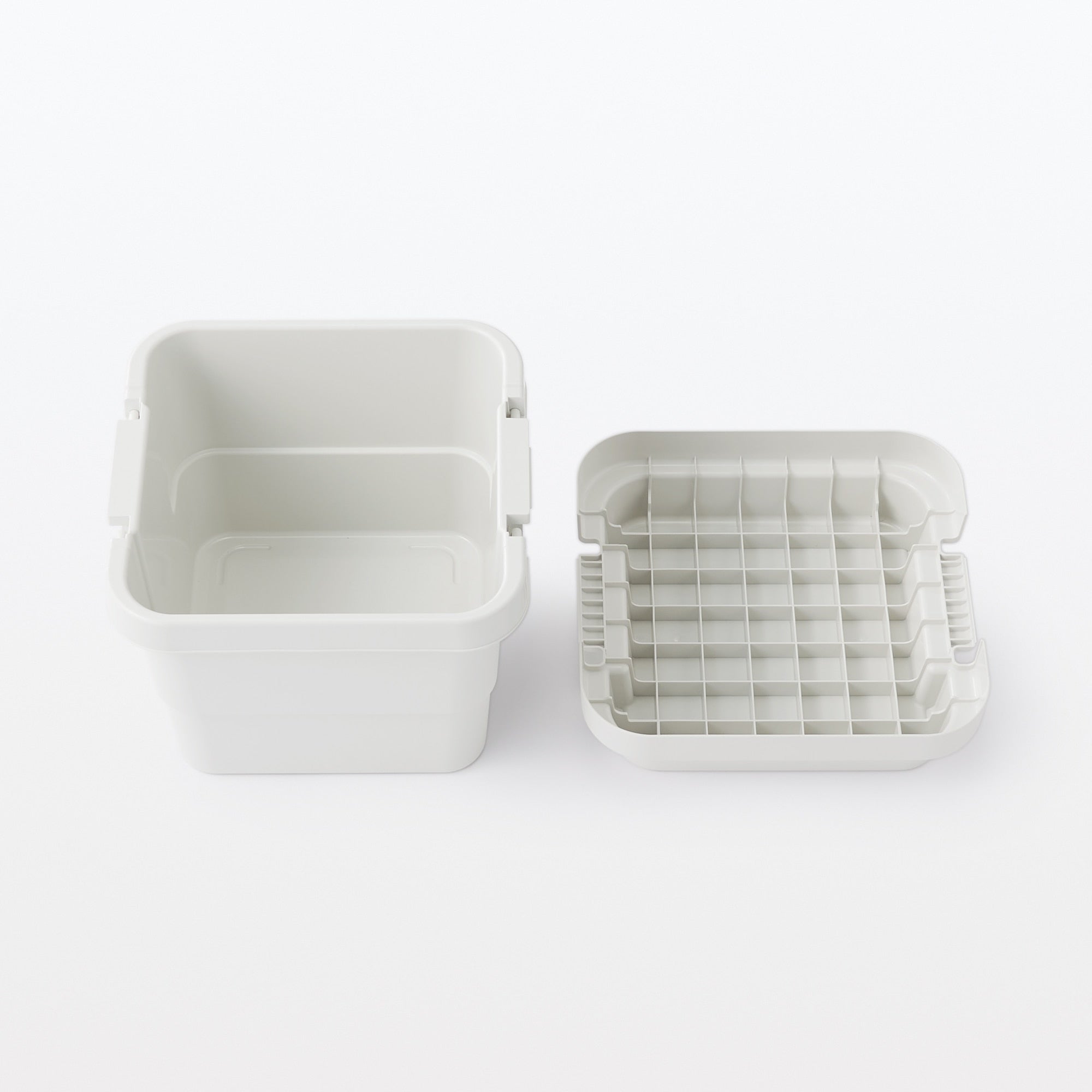 Heavy Duty Polypropylene Storage Box - Small 7.9 gal - Image 5